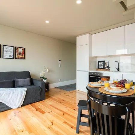 Host Wise - Modern Design Duplex W Balcony Appartement *