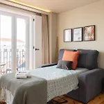 Host Wise - Modern Design Duplex W Balcony *
