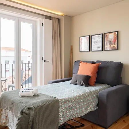 Host Wise - Modern Design Duplex W Balcony *