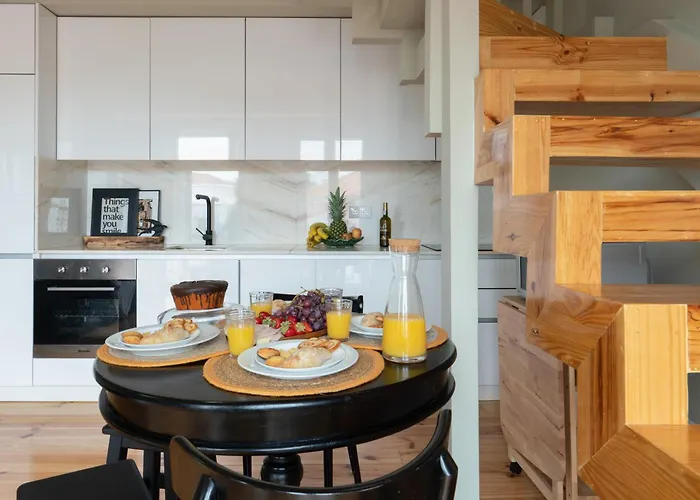 Host Wise - Modern Design Duplex W Balcony Πόρτο