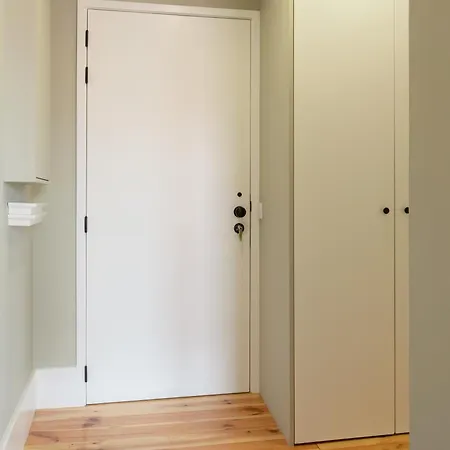 Host Wise - Modern Design Duplex W Balcony 아파트 포르투