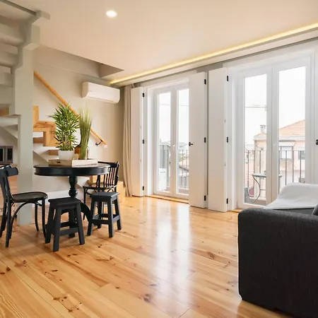 Host Wise - Modern Design Duplex W Balcony 포르투