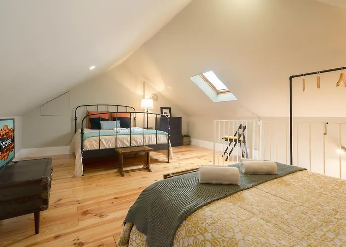 Host Wise - Modern Design Duplex W Balcony Порту