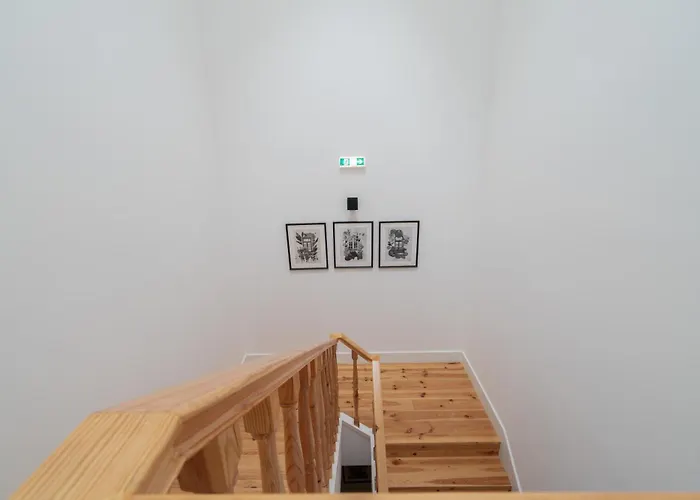 Host Wise - Modern Design Duplex W Balcony